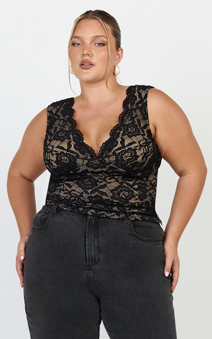 Antonia Top