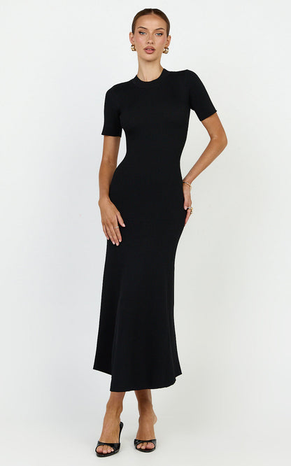 Lanie Midi Dress Knitted Crew Neck Short Sleeve Dress in Black